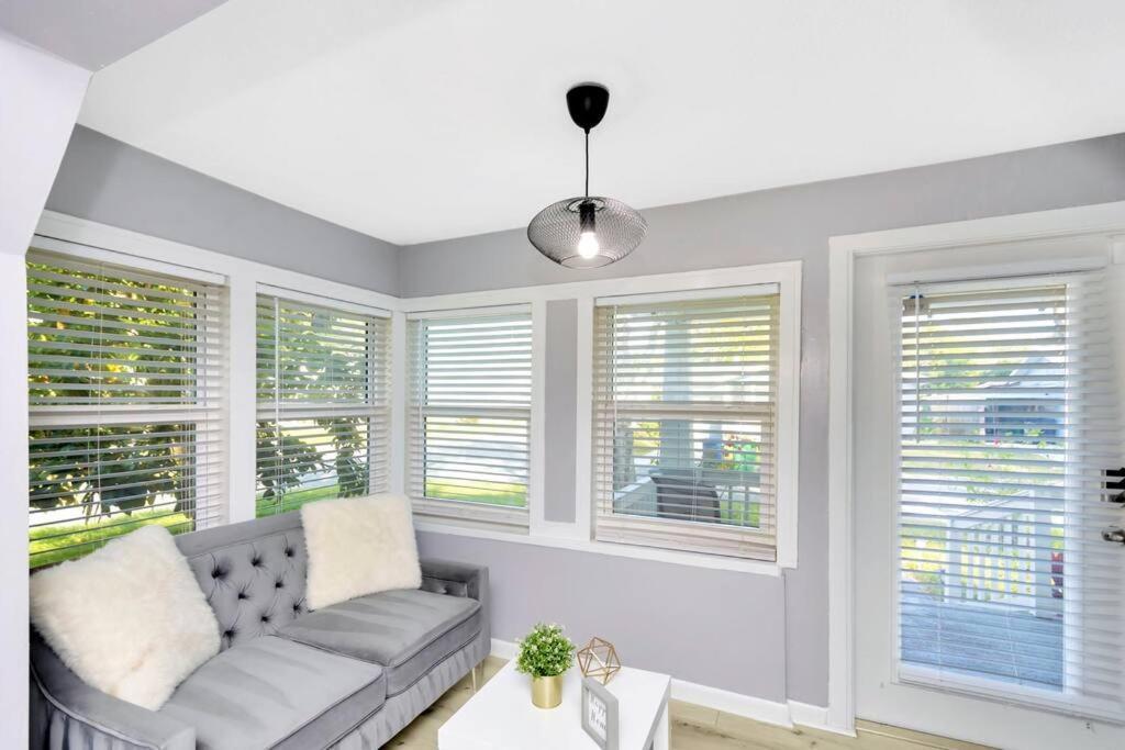 Cozy Bungalow With Patio & Grill, Private And Location Τάμπα Εξωτερικό φωτογραφία