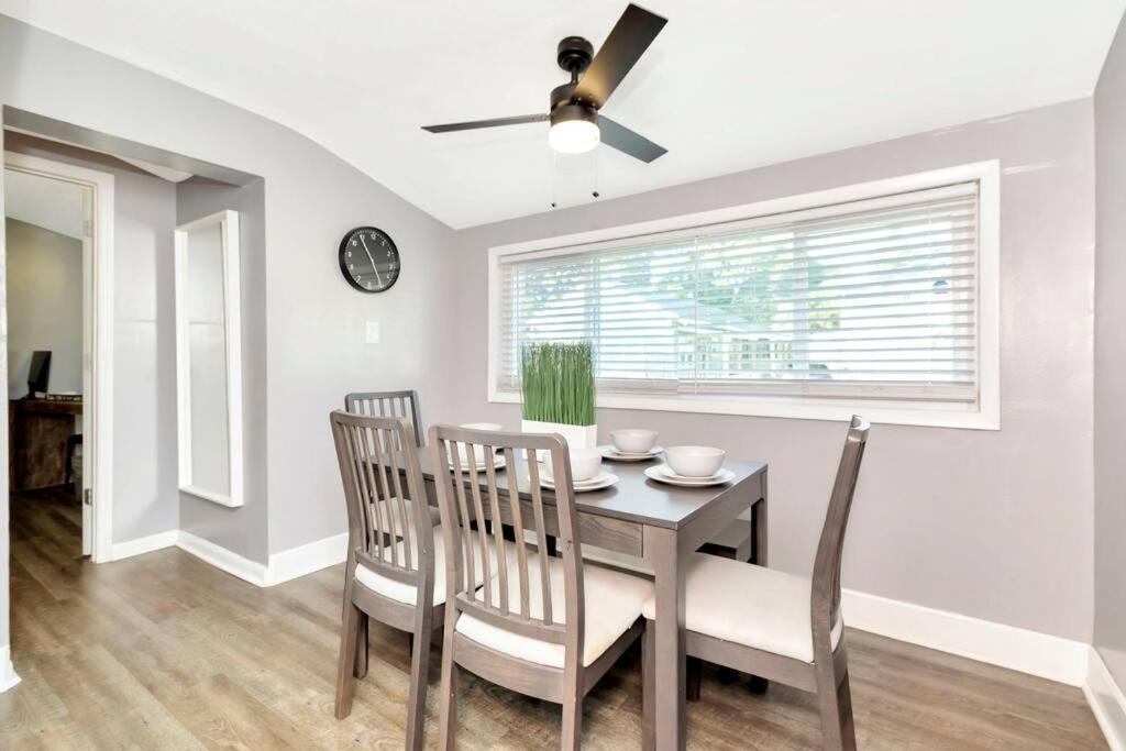 Cozy Bungalow With Patio & Grill, Private And Location Τάμπα Εξωτερικό φωτογραφία