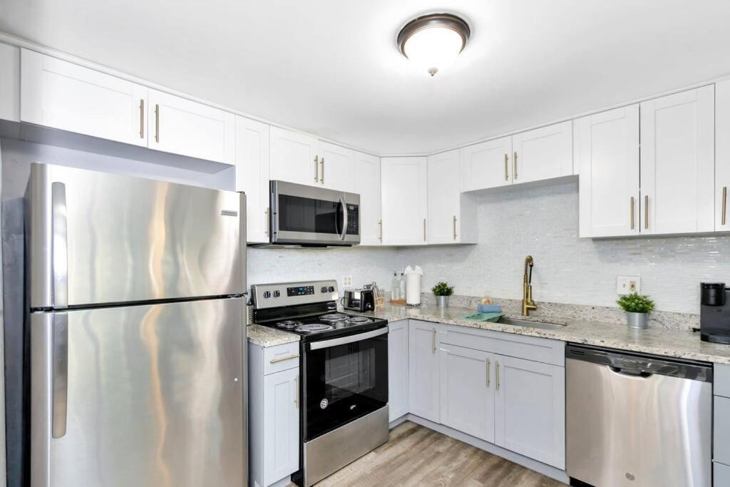 Cozy Bungalow With Patio & Grill, Private And Location Τάμπα Εξωτερικό φωτογραφία